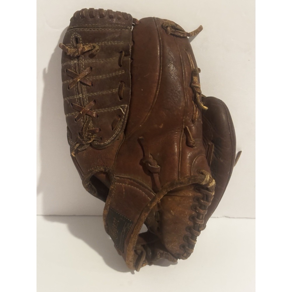 Vintage Baseball Mitt Regent BG-34  MLB Glove